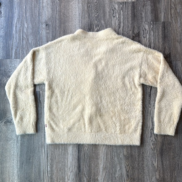 Levi’s Sweater White Fuzzy Betty Cardigan Sweater Relaxed Fit Size Small - Picture 10 of 16